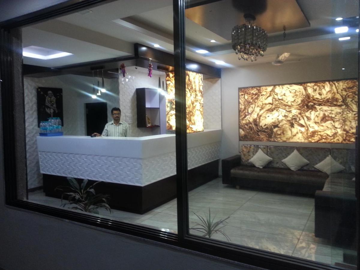 Hotel Sai Suraj Park Shirdi Ngoại thất bức ảnh