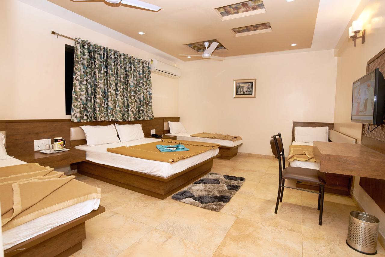 Hotel Sai Suraj Park Shirdi Ngoại thất bức ảnh