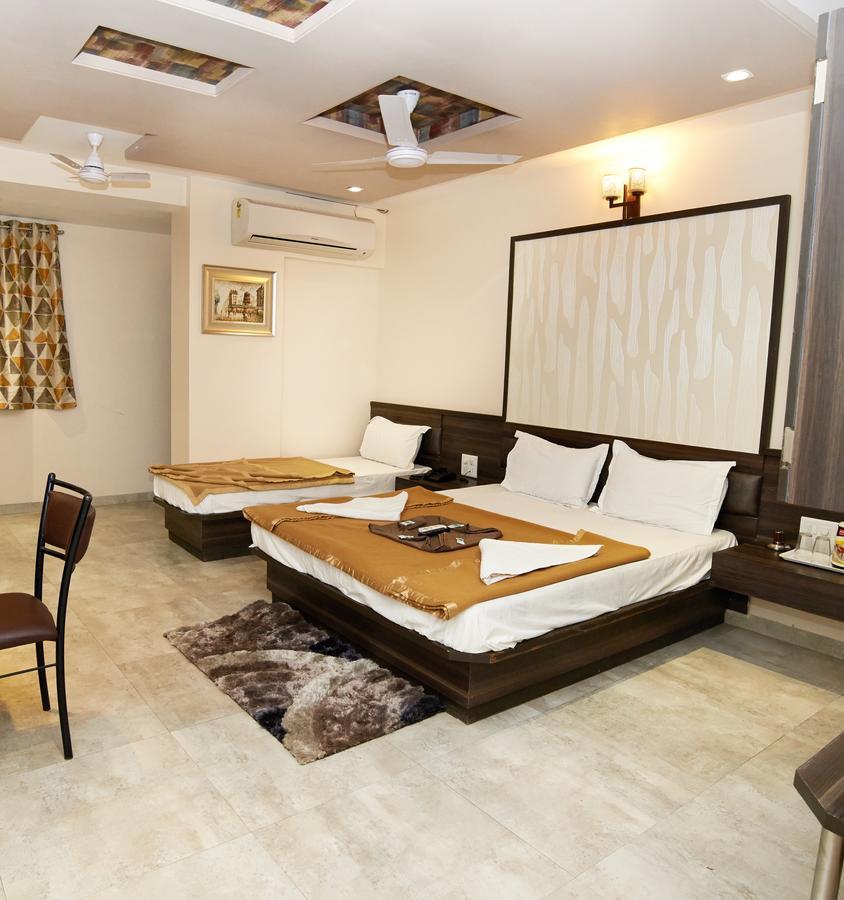 Hotel Sai Suraj Park Shirdi Ngoại thất bức ảnh