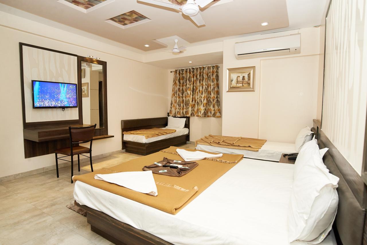 Hotel Sai Suraj Park Shirdi Ngoại thất bức ảnh