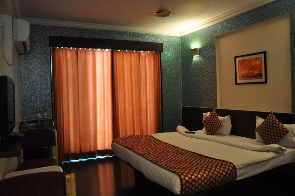 Hotel Sai Suraj Park Shirdi Ngoại thất bức ảnh