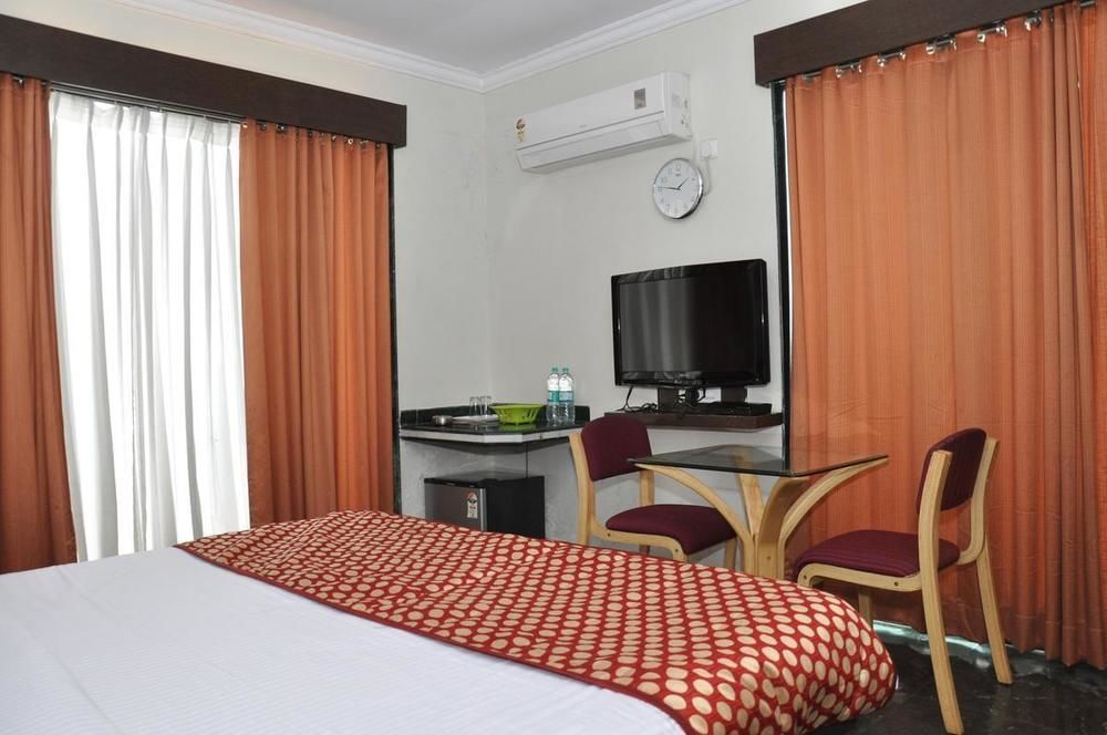 Hotel Sai Suraj Park Shirdi Ngoại thất bức ảnh
