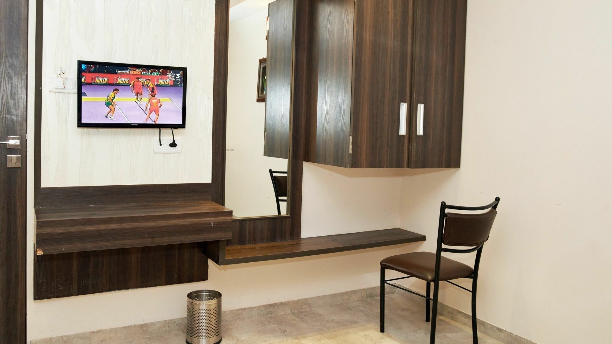 Hotel Sai Suraj Park Shirdi Ngoại thất bức ảnh