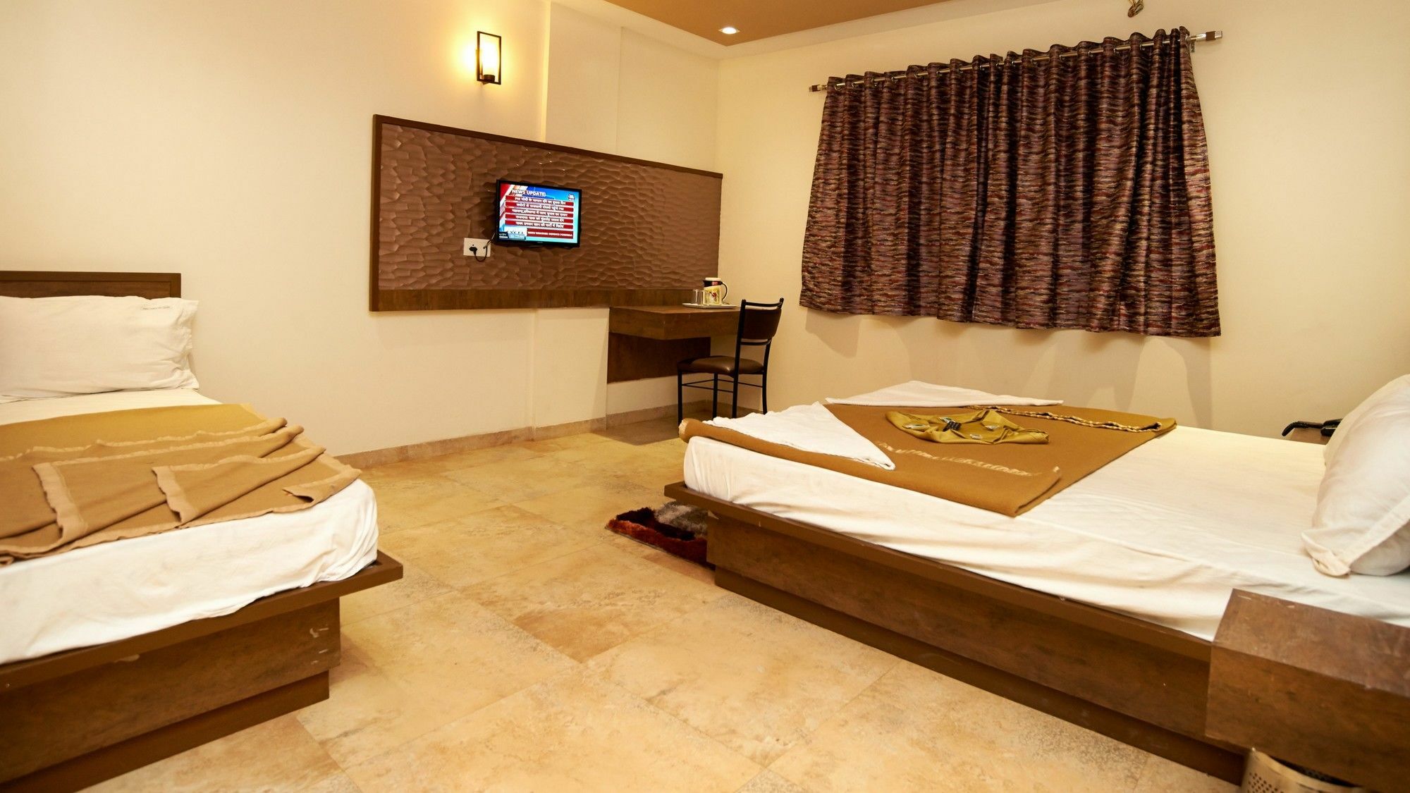 Hotel Sai Suraj Park Shirdi Ngoại thất bức ảnh